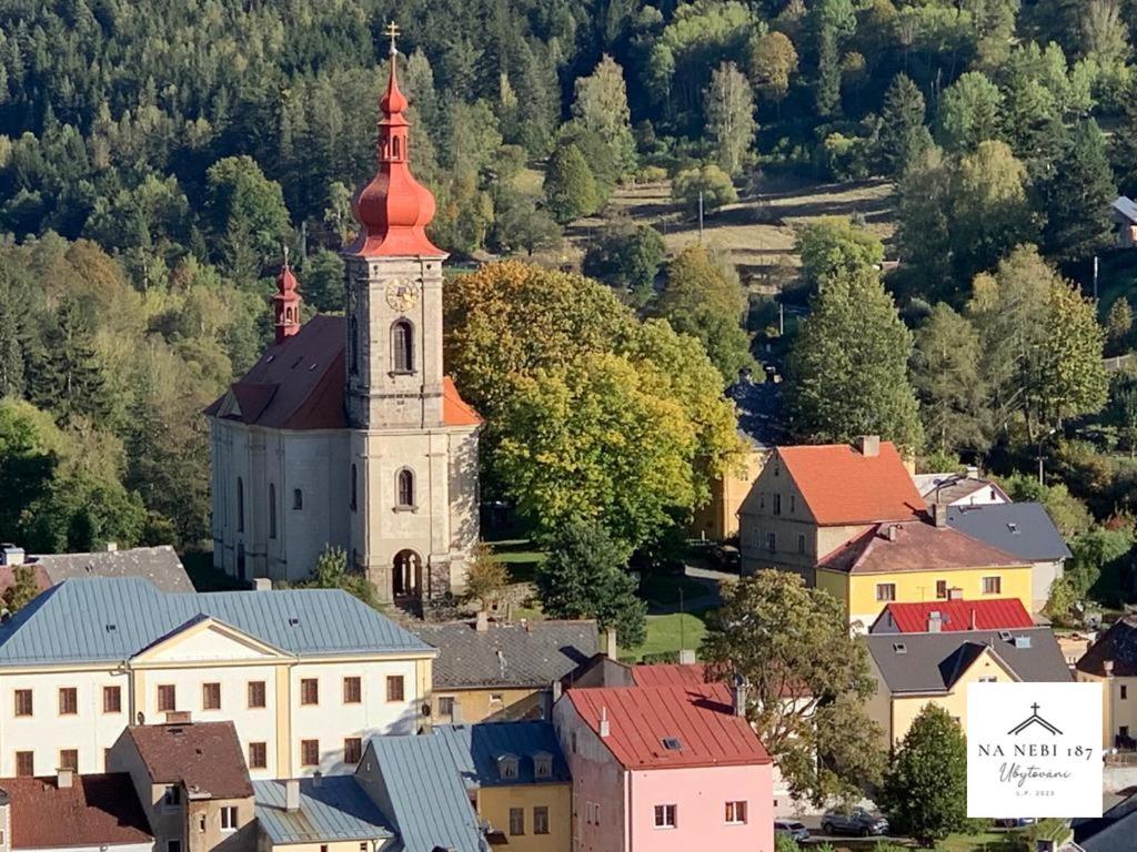Aparthotel Na Nebi 187 Bečov nad Teplou Esterno foto